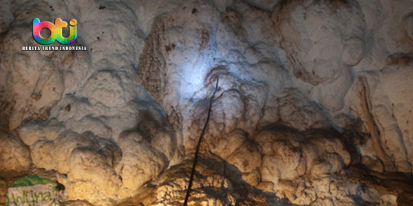 air-terjun-terindah-ini-ada-di-makassar