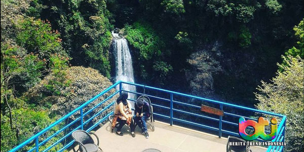 pesona-air-terjun-cimahi-di-bandung