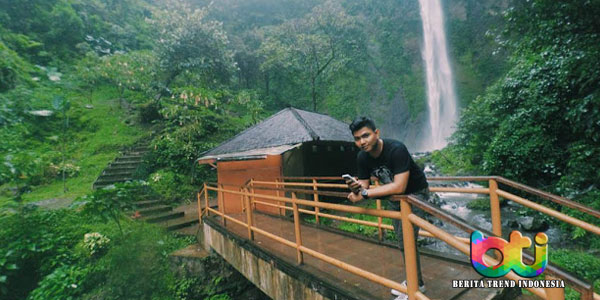 pesona-air-terjun-cimahi-di-bandung