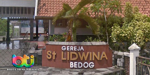 sedang-misa-pastor-umat-gereja-st-lidwina-di-serang