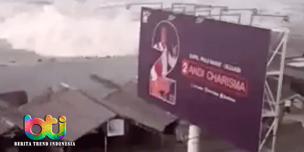 Palu-Diguncang-Gempa-7,4-SR-Dan-Tsunami