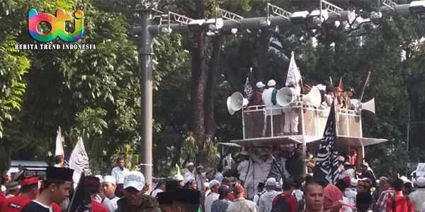 Aksi-Berjudul-Bela-Tauhid,-Namun-Terdapat-Seruan-2019-Ganti-Presiden