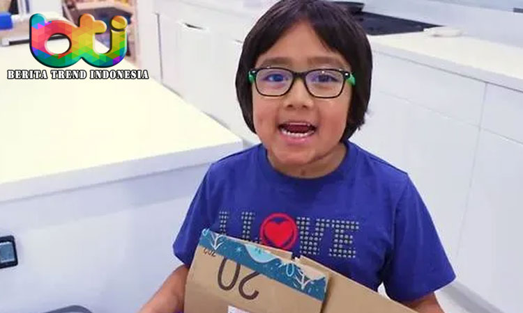 Bocah 9 Tahun Jadi YouTuber dengan Pendapatan Tertinggi Tahun 2020