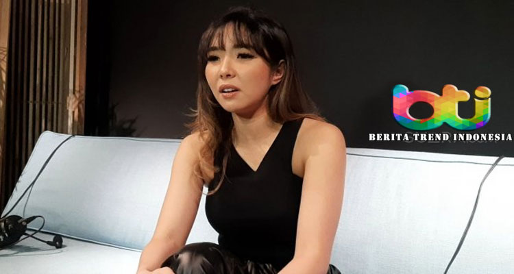 Pernyataan Hotman Paris soal artis Gisella Anastasia yang datang berkonsultasi kepada dirinya menuai respon ramai dari para netizen.